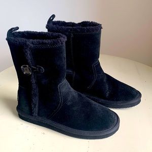NWOT American Eagle Outfitters Cozy Black Suede Faux Fur Lined Booties